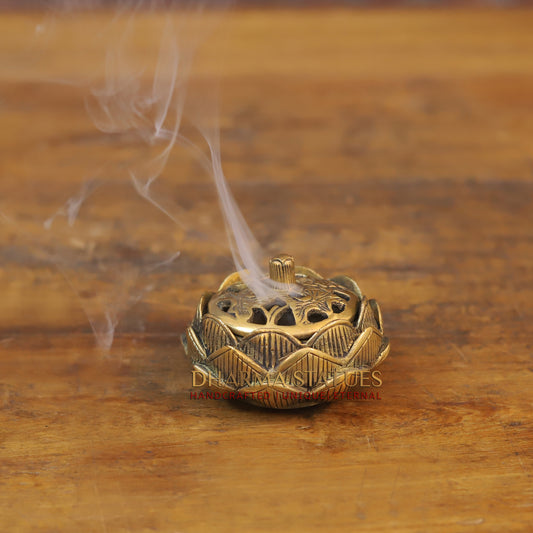 Brass Lotus Shaped Inscense Burner, Fine Golden Finish 2.5"