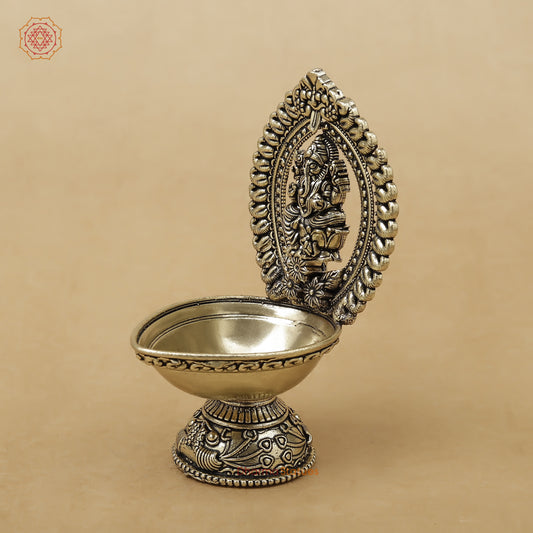 Brass Ganesh Diya Fine, 4.5"