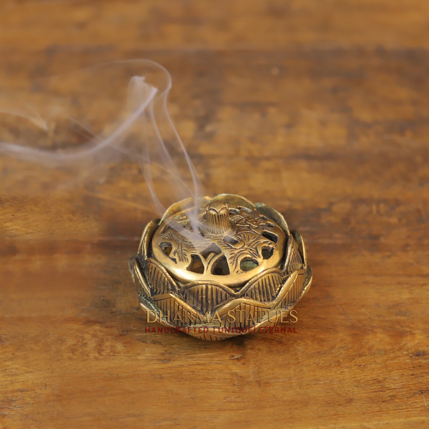 Brass Lotus Shaped Inscense Burner, Fine Golden Finish 2.5"