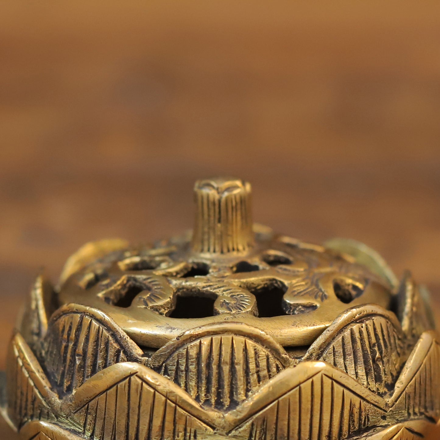 Brass Lotus Shaped Inscense Burner, Fine Golden Finish 2.5"