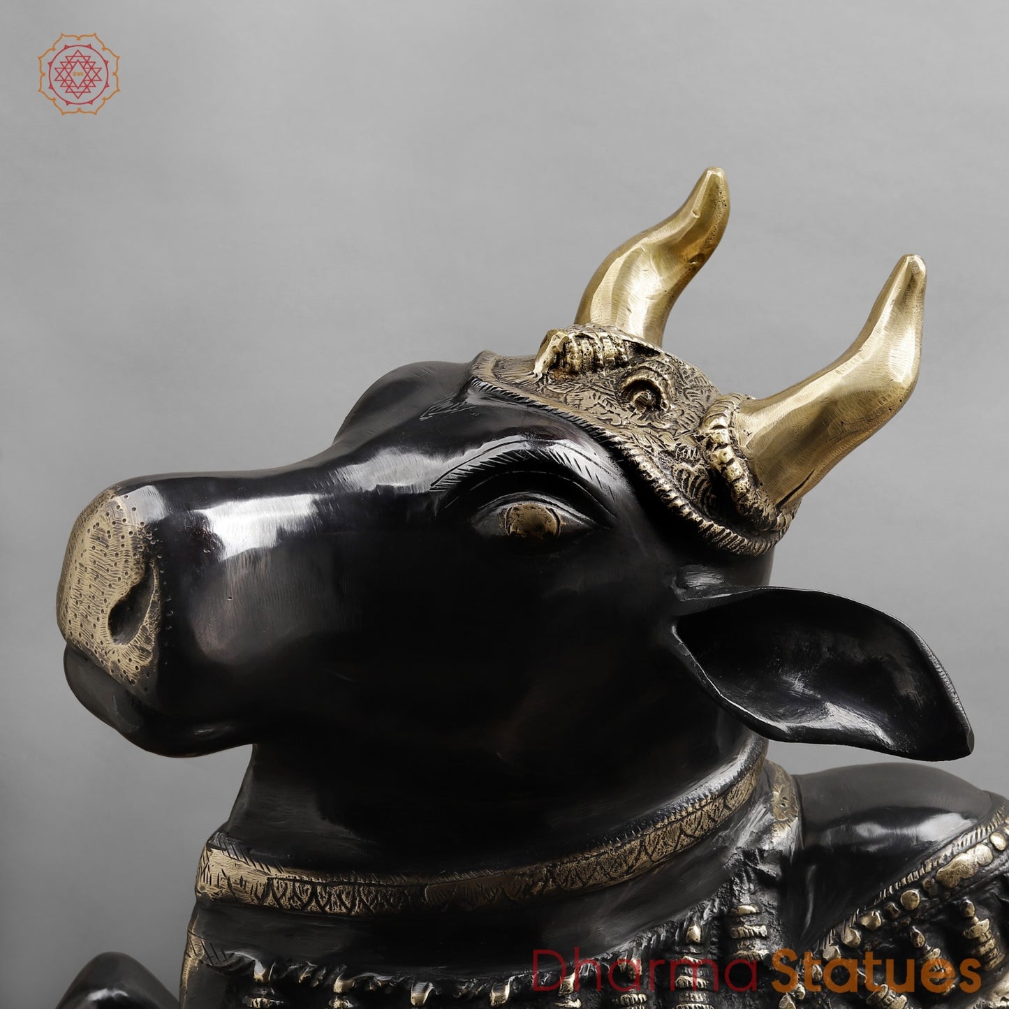 Brass Nandi Seated Fine, Royal Black Finish 32”