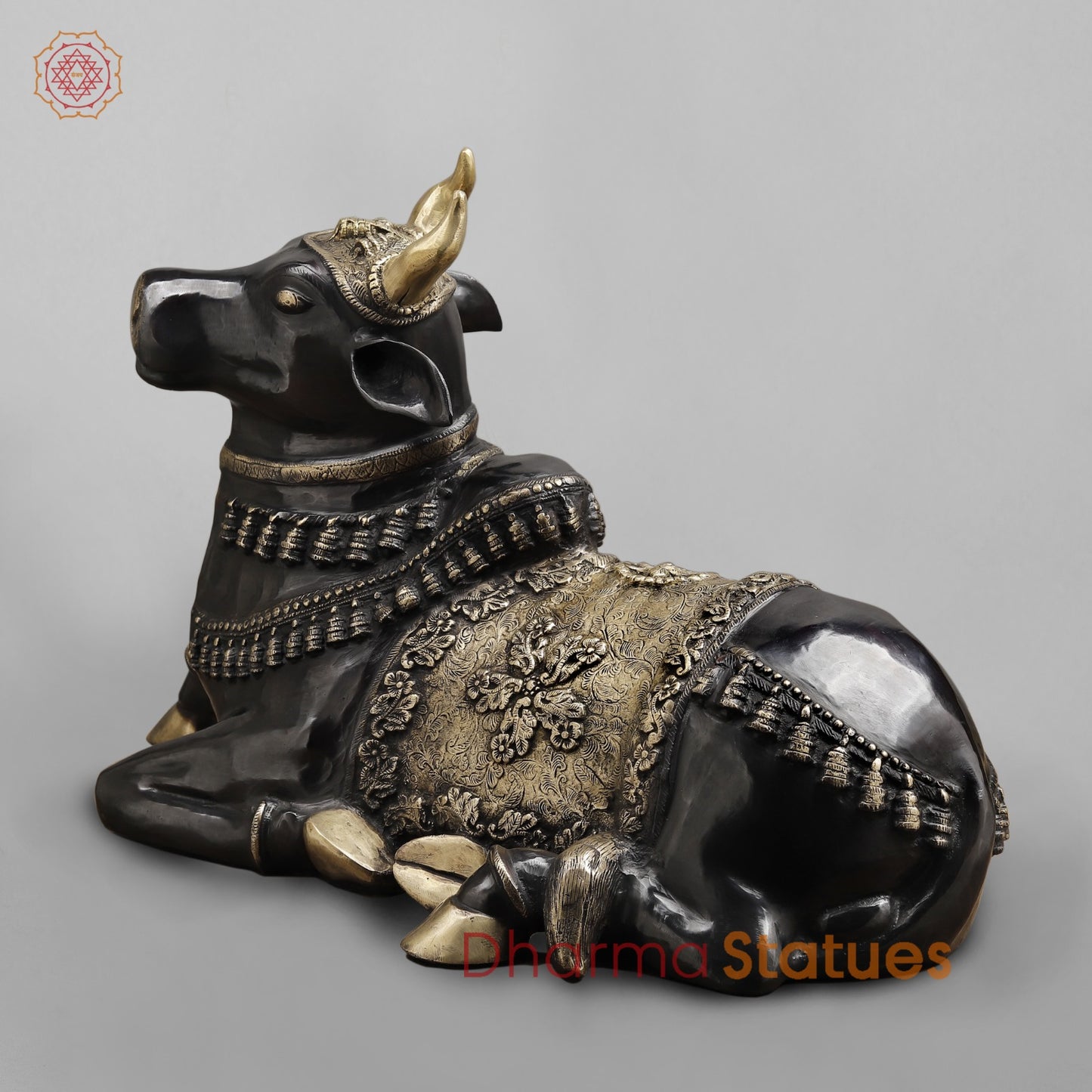 Brass Nandi Seated Fine, Royal Black Finish 32”