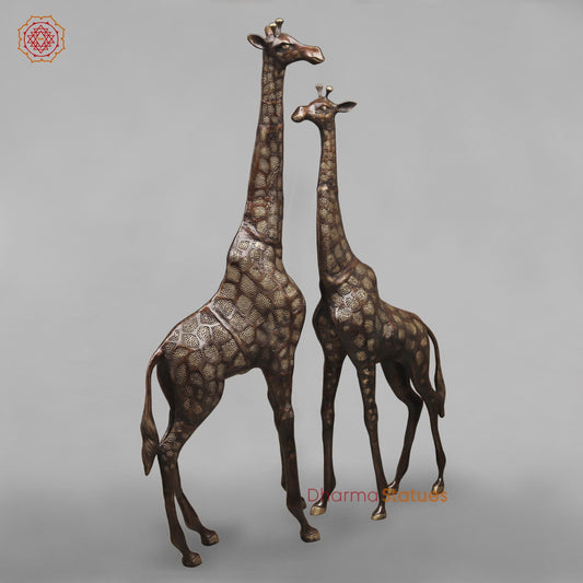 Brass Giraffe Standing Large, Copper Finish 52” (Garden Friendly)