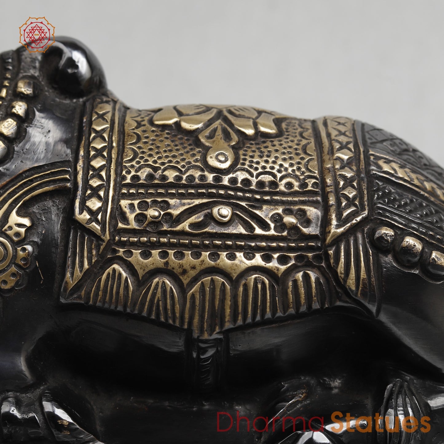Brass Nandi seated Fine, Royal black Finish 8”