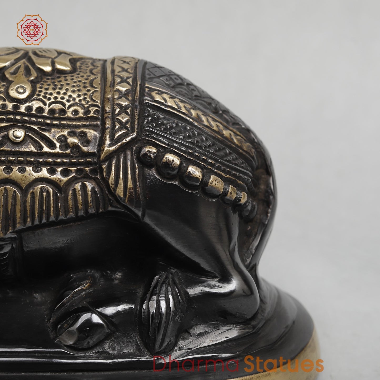 Brass Nandi seated Fine, Royal black Finish 8”